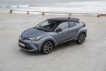 Toyota C-HR Hybrid 2019 года (WW)